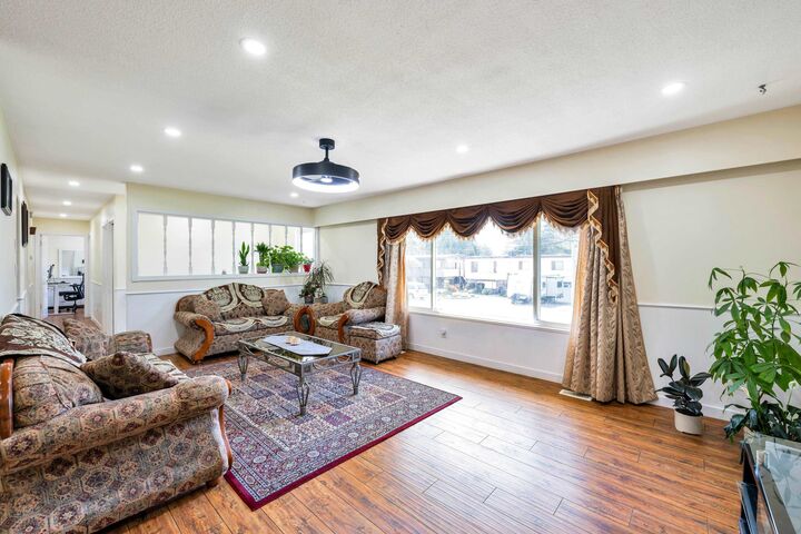 Property Photo: 11789 85A Avenue BC V4C 2V8