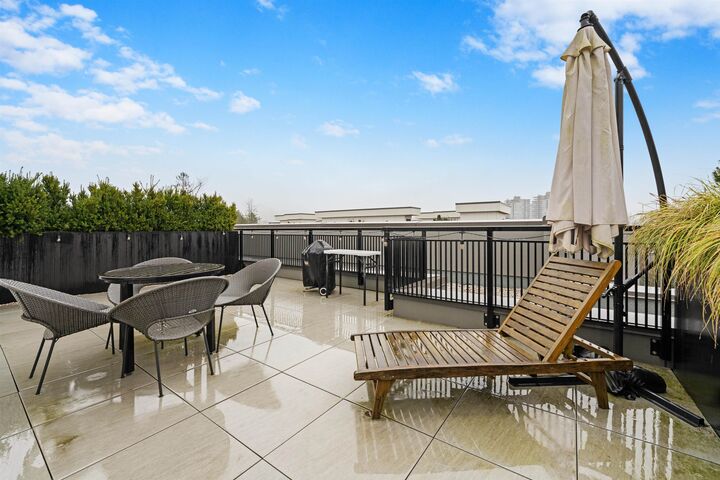 Property Photo: 3131 Murray Street 621 BC V3H 0L9