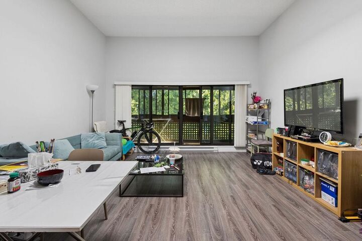 Property Photo: 444 W 49th Avenue 311 BC V5Y 3V4