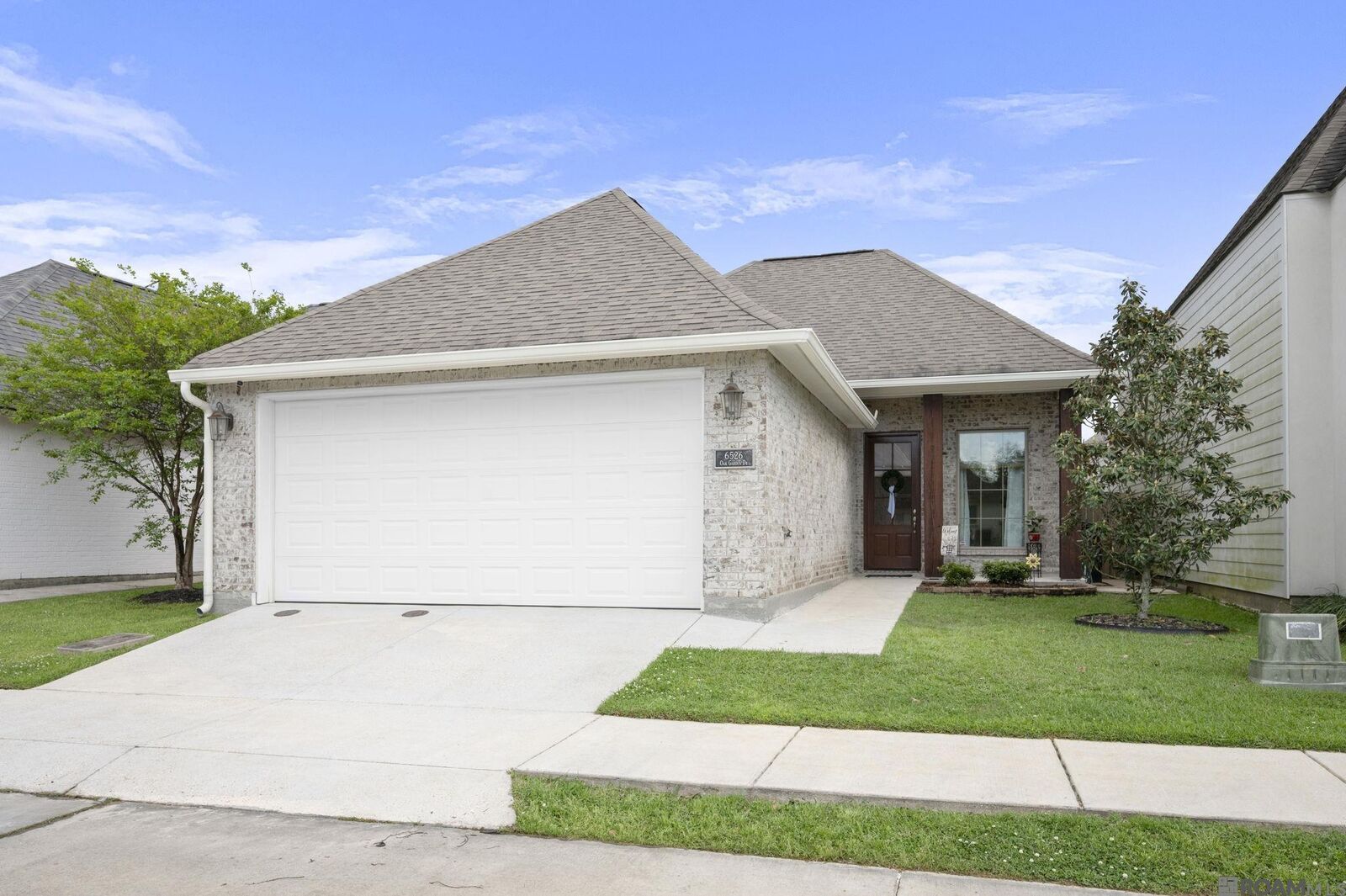 Property Photo: 6526 Oak Garden Dr LA 70817