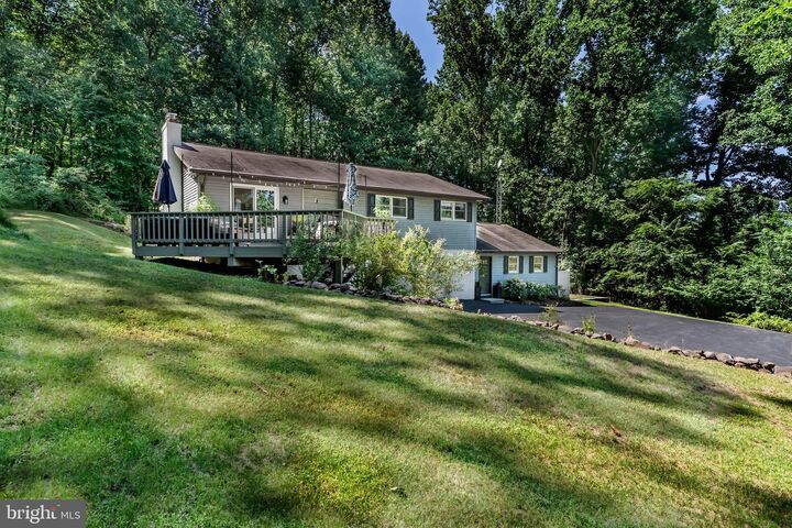 Property Photo:  769 Glen Arden Drive  PA 17339 