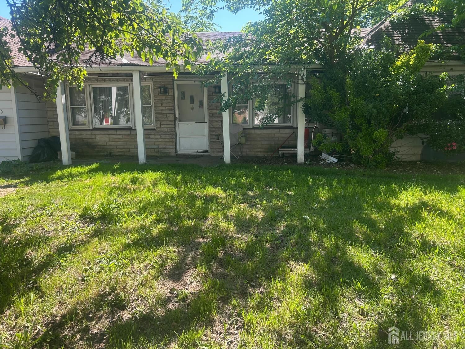 Property Photo:  20 Orchard Street  NJ 07008 