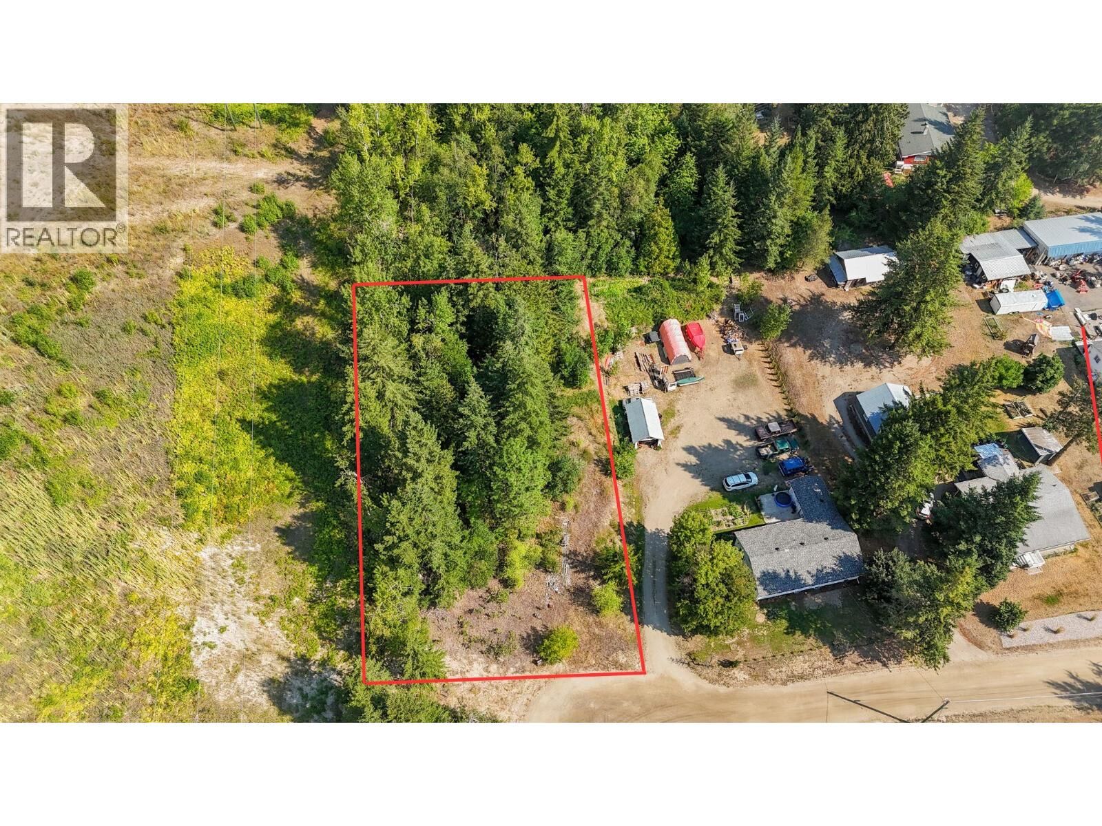Property Photo:  4981 5 Avenue Southwest  BC V1E 2Y9 