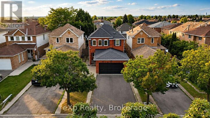 Property Photo: 39 Matterdale Avenue ON L6Y 4J6