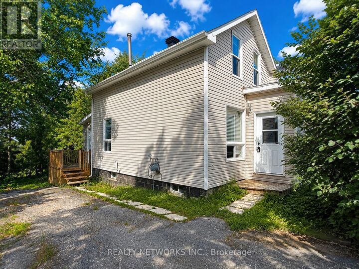 Property Photo:  156 Warner Street  ON P0N 1H0 