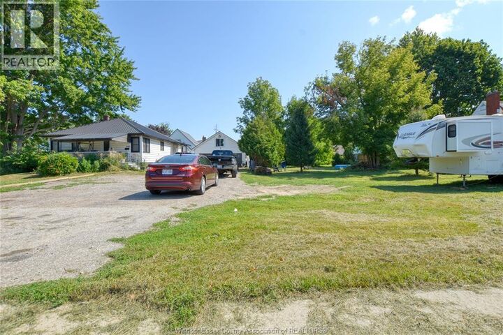 Photo de la propriété:  487 St Clair Street  ON N7L 3K6 