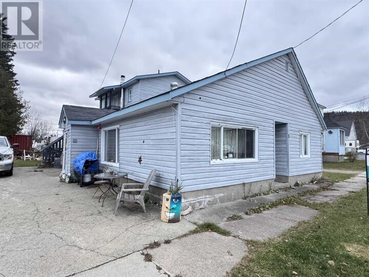 8 McKinley Ave — photo 1