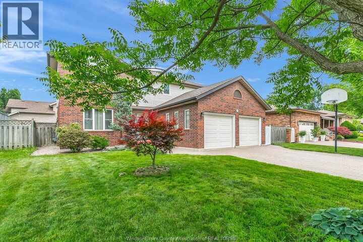 Property Photo: 2862 Mangin Crescent ON N9E 4K9