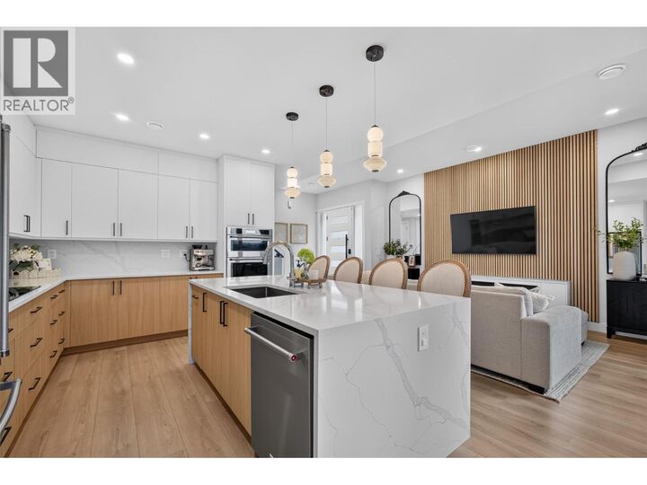 707 Raymer Road — photo 1