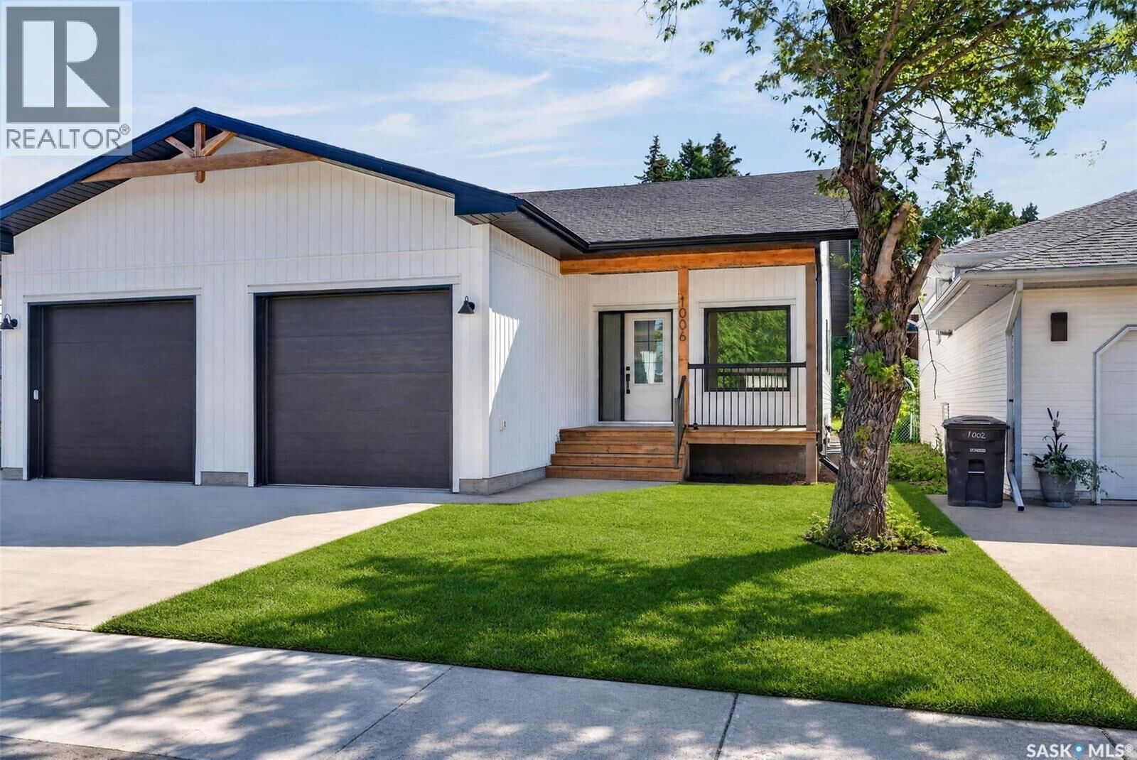 Property Photo: 1006 10th Street SK S0K 2A0