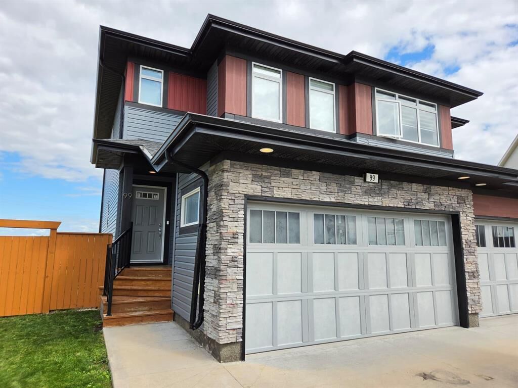 Property Photo: 99 Phoenix Way MB R2V 5B4