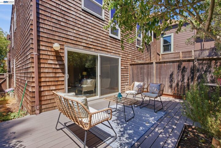 Property Photo:  2603 Benvenue Ave 3  CA 94704 