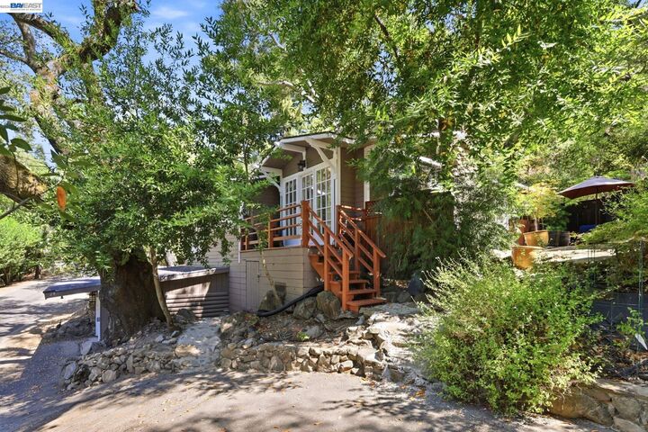 Property Photo: 2315 Kilkare Rd CA 94586