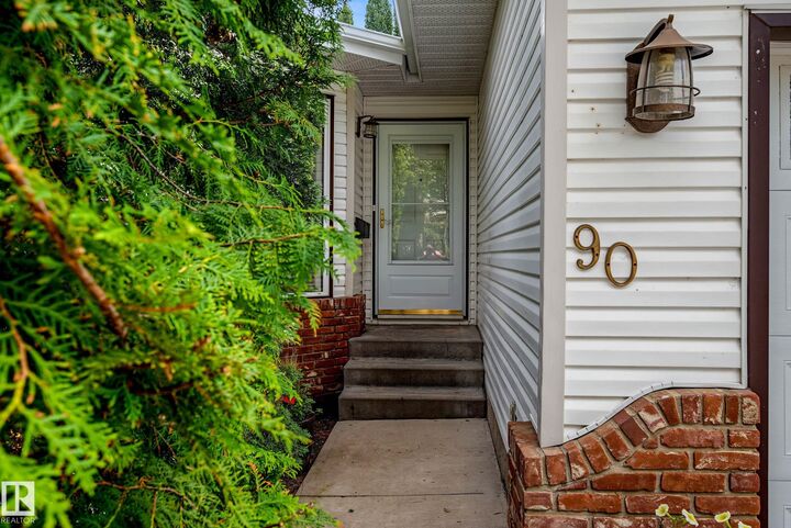 Property Photo: 90 Dufferin Street AB T8N 5R7