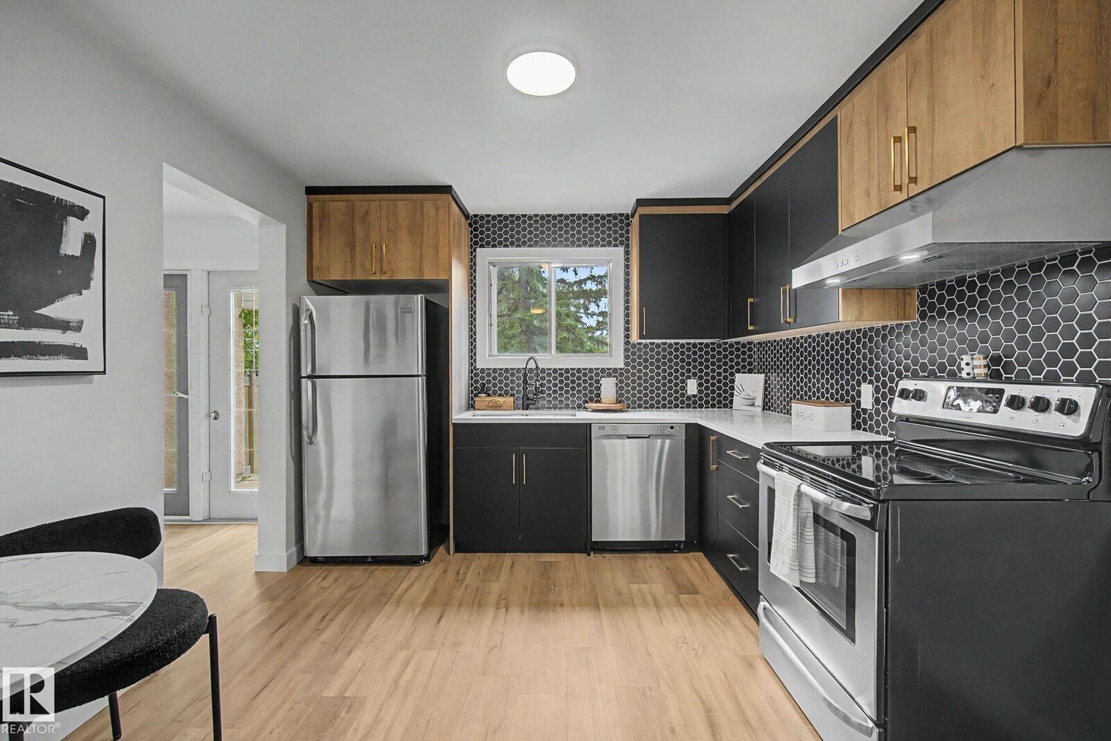 Property Photo:  133 Grandin Village  AB T8N 1R9 