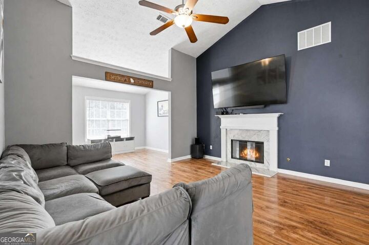 Property Photo: 1684 Amhearst Walk Road GA 30043