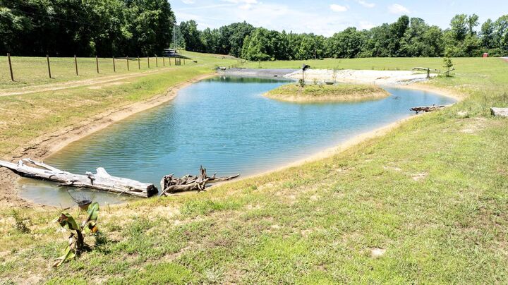 Property Photo: 882 Lower River Road TN 37322