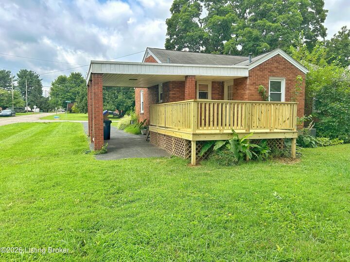 Property Photo:  2915 Molter Ct  KY 40217 