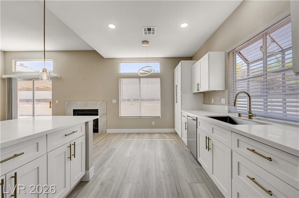 Property Photo: 419 Viewmont Drive NV 89015