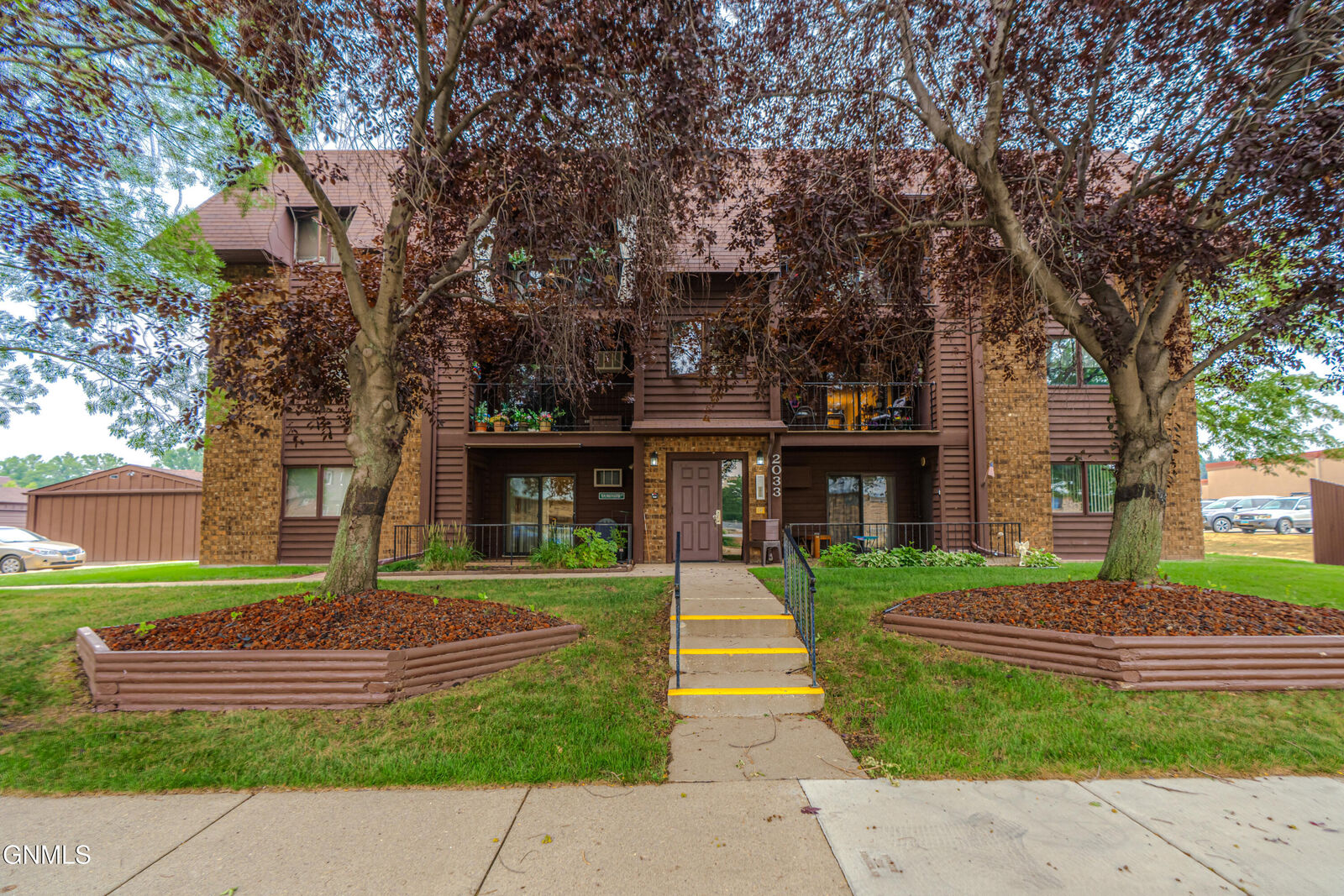 Property Photo: 2033 Washington Street 6 ND 58501