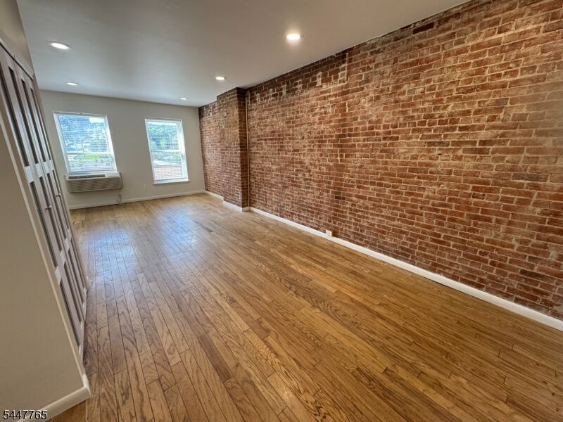 Property Photo:  6 E Blackwell St 3H  NJ 07801 