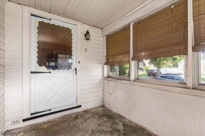 Property Photo:  1014 Raritan Rd  NJ 07016 