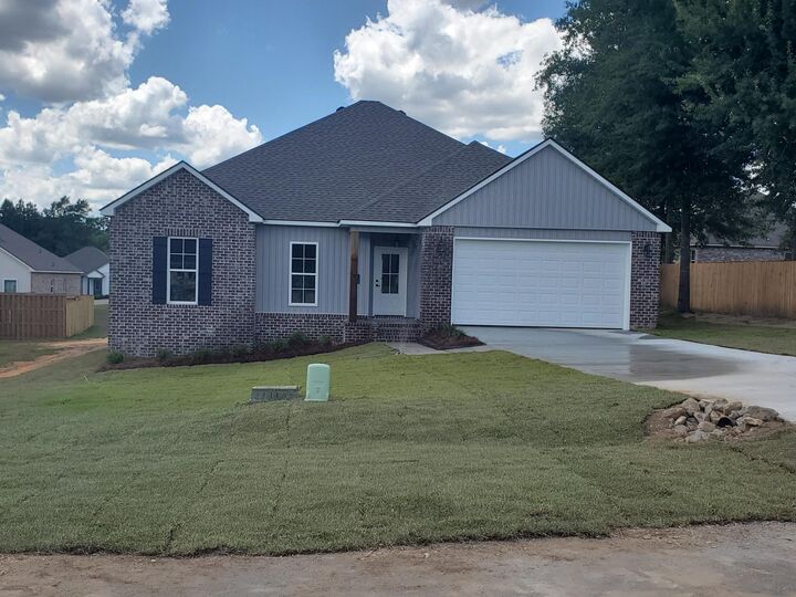 Property Photo:  10 Harvard Oak  MS 39402 