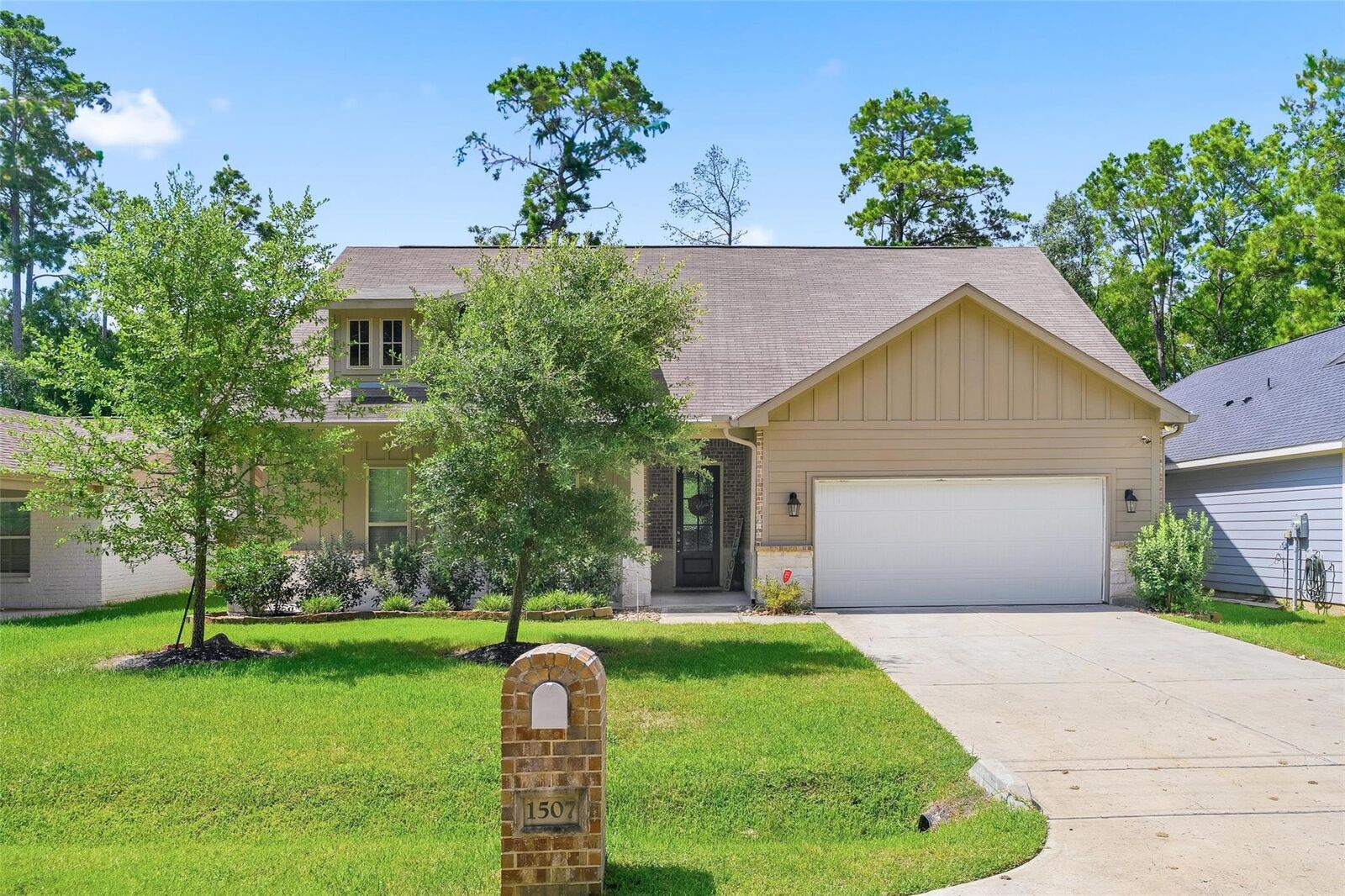 Property Photo: 1507 Beech Drive TX 77385