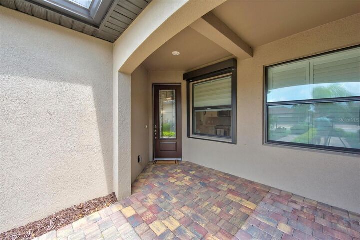 Property Photo:  7653 Summerland Cove  FL 34202 