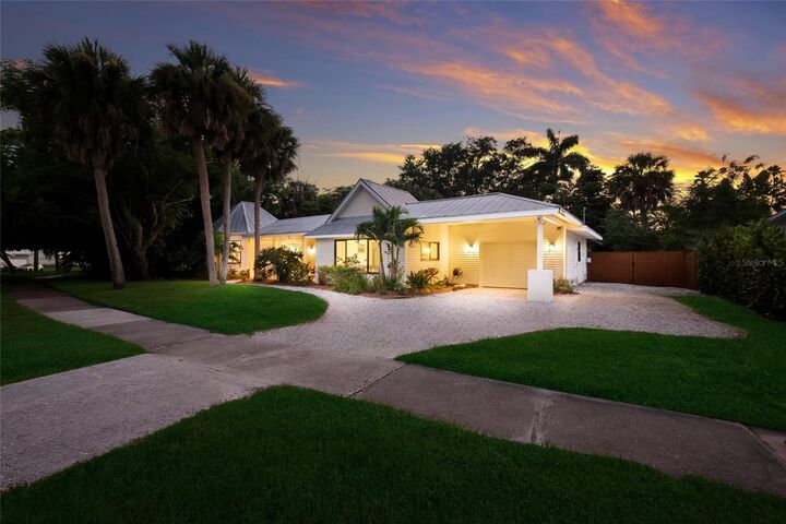 Property Photo: 4875 Brywill Circle FL 34234