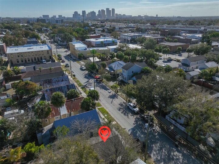Property Photo: 2331 W Chestnut Street FL 33607