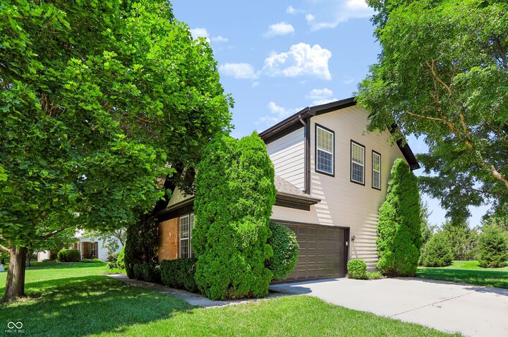 Property Photo: 6216 Salisbury Lane IN 46062