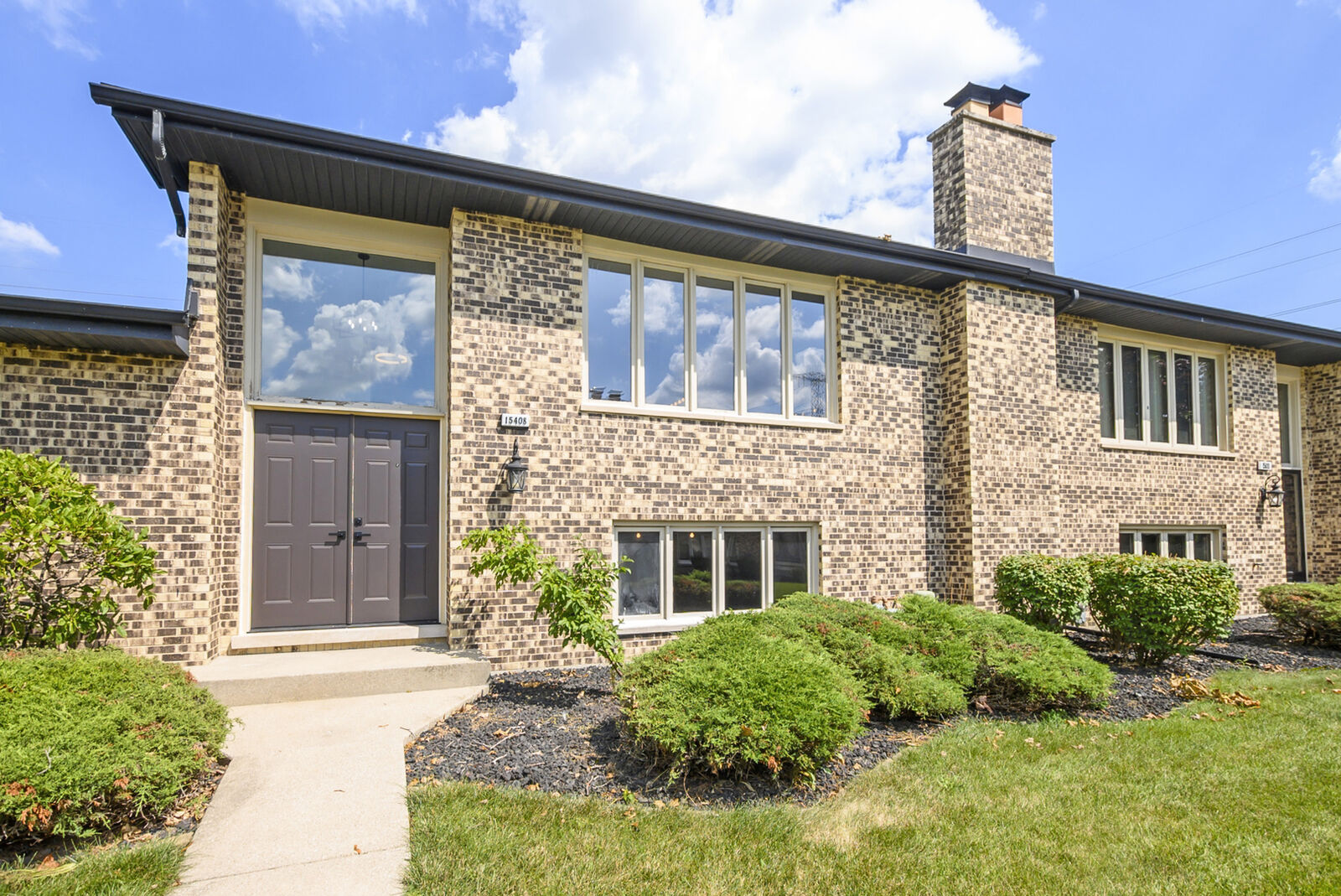 Property Photo: 15408 Aubrieta Court IL 60462