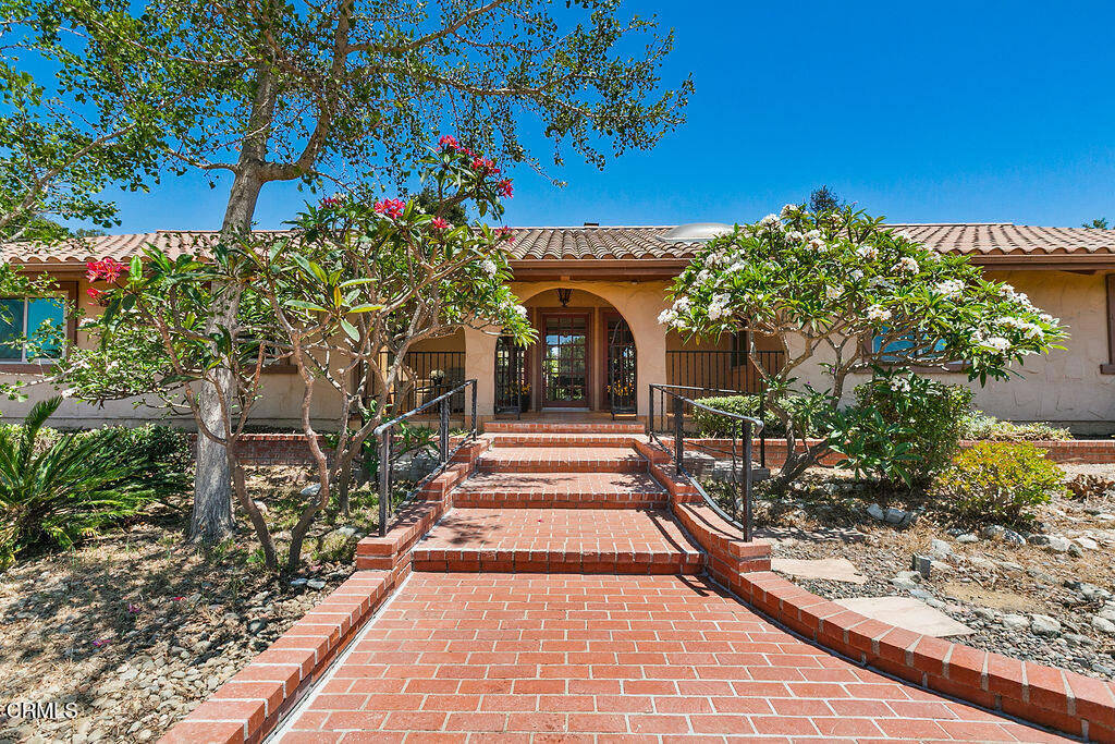 Property Photo: 567 Avocado Place CA 93010