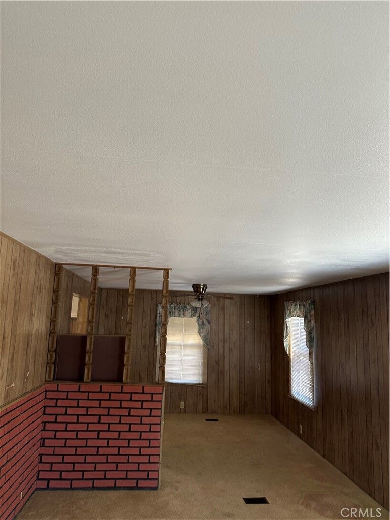 Property Photo: 117 Harris CA 93308
