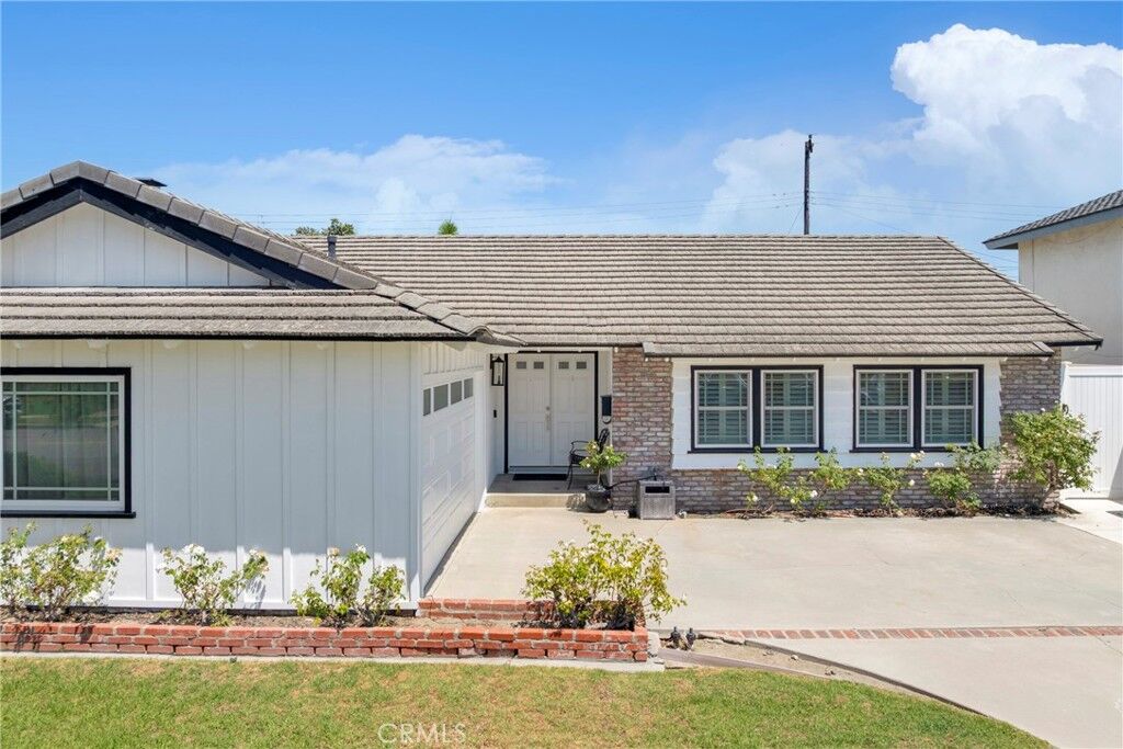 Property Photo: 10462 Christopher St. CA 90630