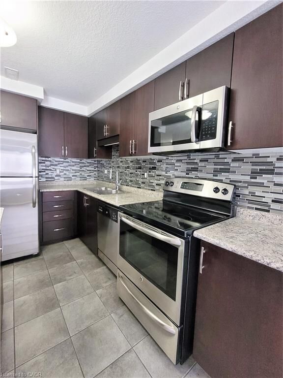Property Photo: 235 Rachel Crescent C ON N2R 0E2