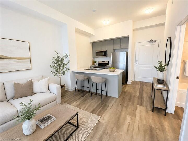 Property Photo: 470 Dundas Street E 503 ON L0R 2H4
