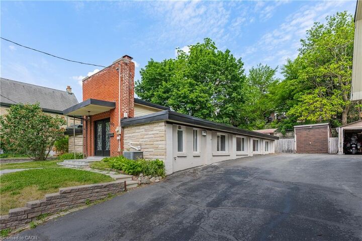 Property Photo:  100 Mansion Street  ON N2H 2J9 
