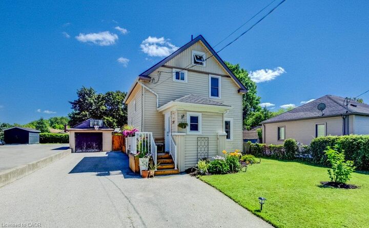 Property Photo: 209 Belleview Avenue ON N2B 1G6
