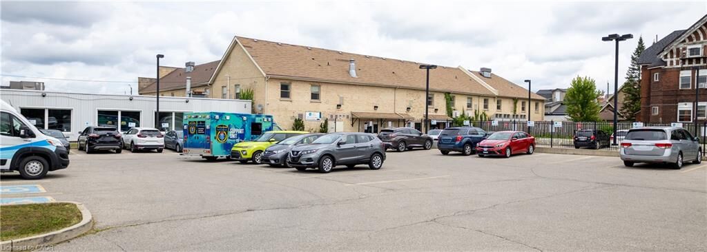 Property Photo:  40 East Avenue  ON N3S 3L3 