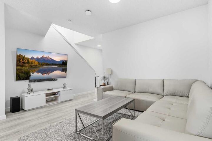 Property Photo:  44 Amblefield Avenue NW  AB T3P 2C1 