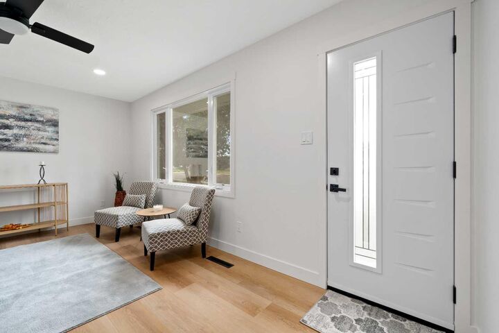Property Photo: 945 Parker Avenue NW AB T1A 6W7
