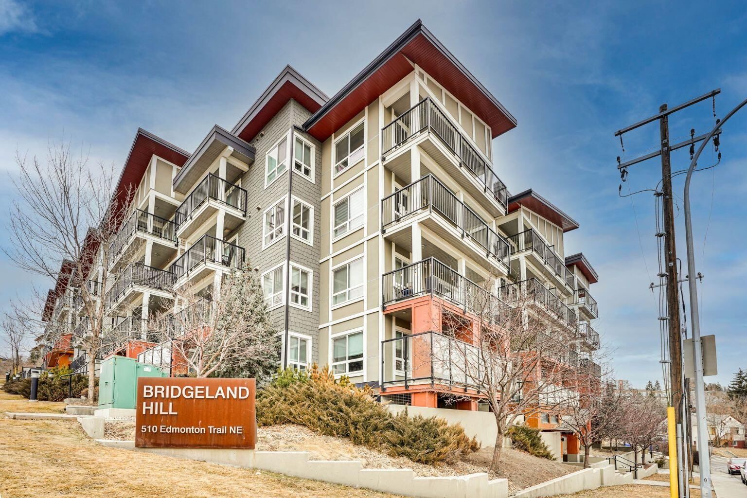 Property Photo: 510 Edmonton Trail NE 203 AB T2E 3H1