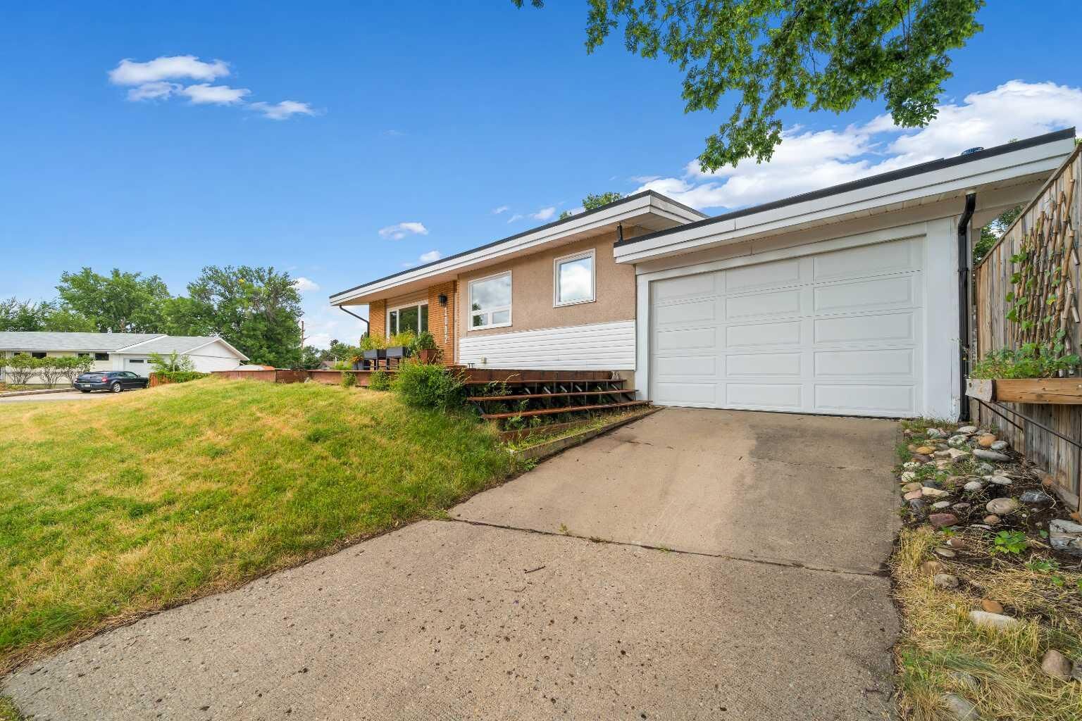 Property Photo: 1002 13 Street NE AB T1A 5V6