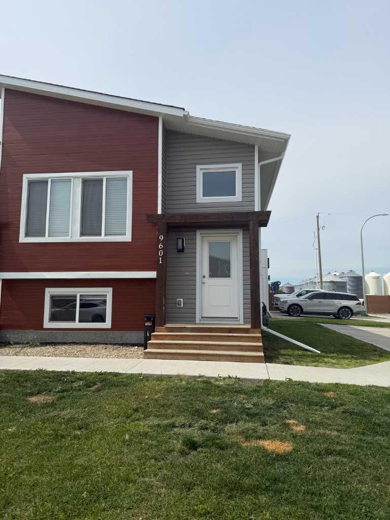 Property Photo:  9601 114 Avenue A  AB T8X 0W7 