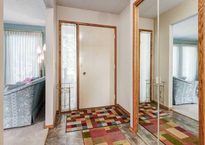 Property Photo: 7919 Silver Springs Road NW AB T3B 4K4