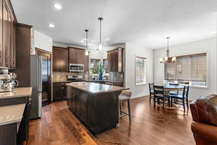 Property Photo: 7 Rosewood Rise AB T4S 0G3