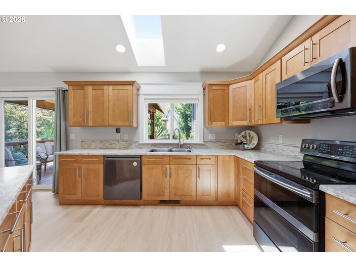 Property Photo: 2665 NE 3rd Ct OR 97124