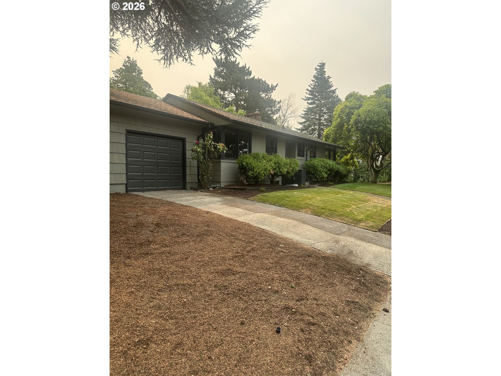 Property Photo:  7710 N Washburne Ave  OR 97217 